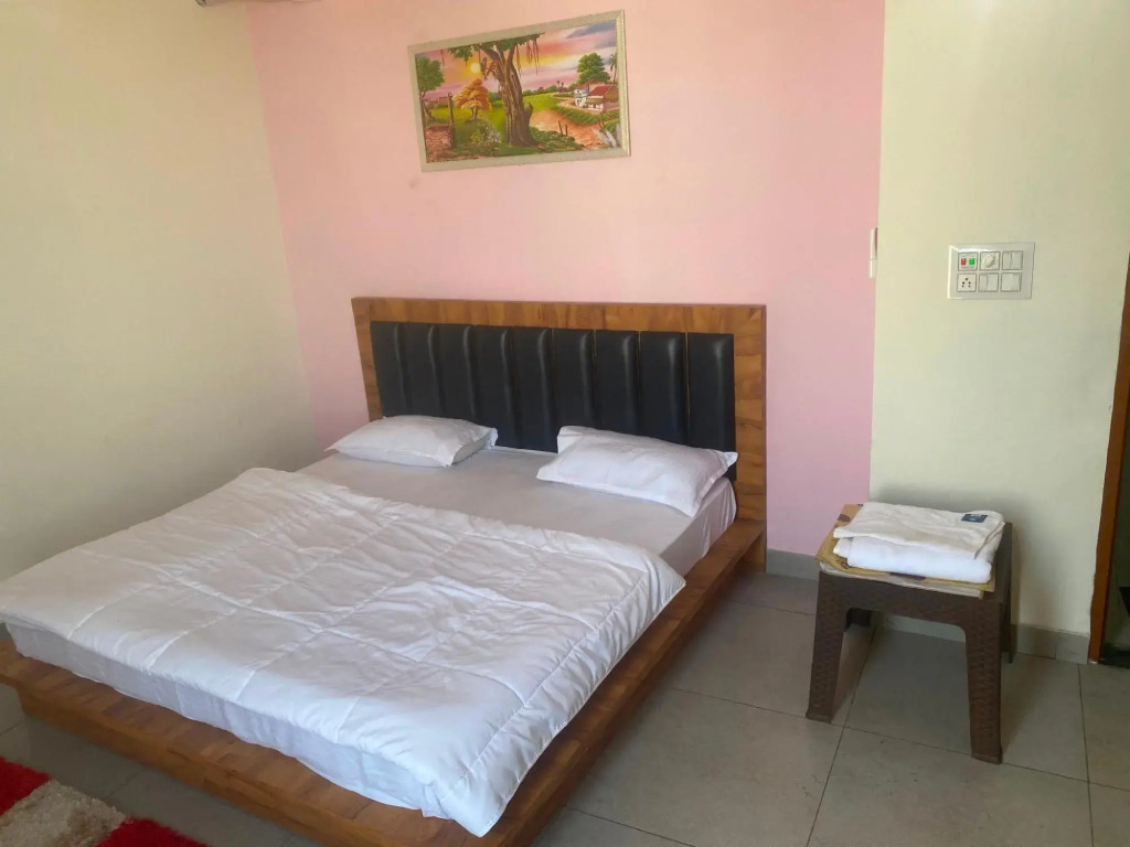 OYO 88411 Hotel Barry Love