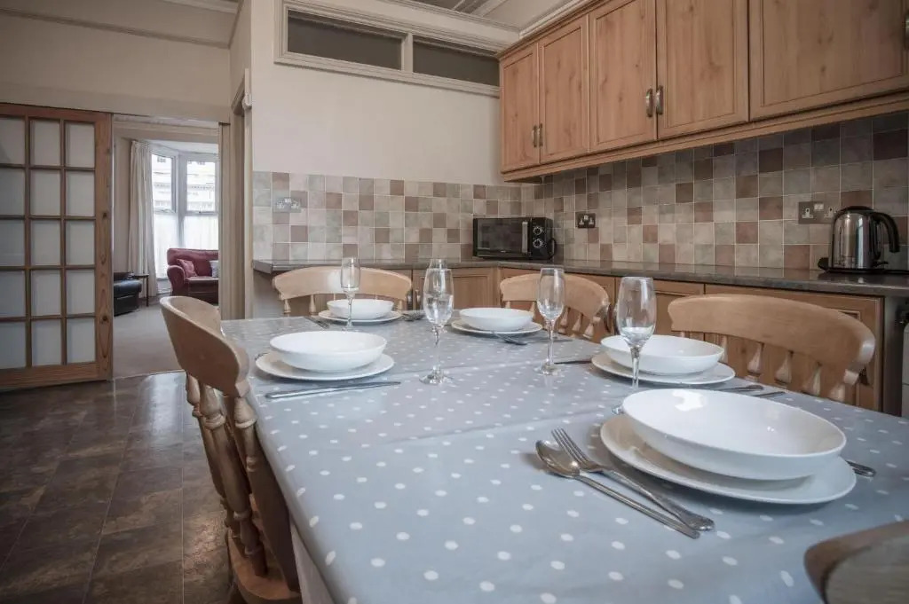 Connaught House - 2 Bedroom Apartment - Tenby