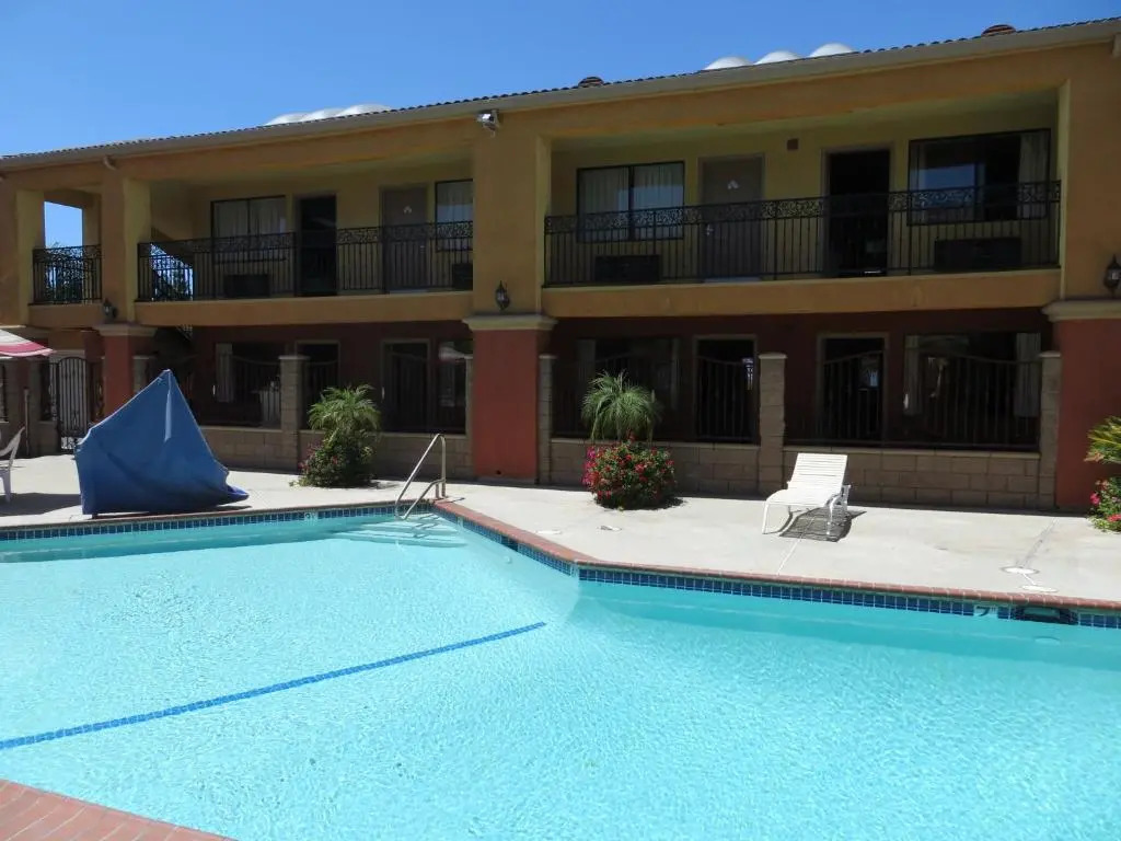 Azusa Inn