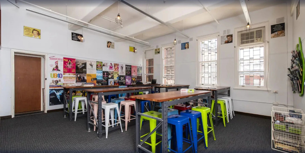 The Old Swan Barracks - Hostel