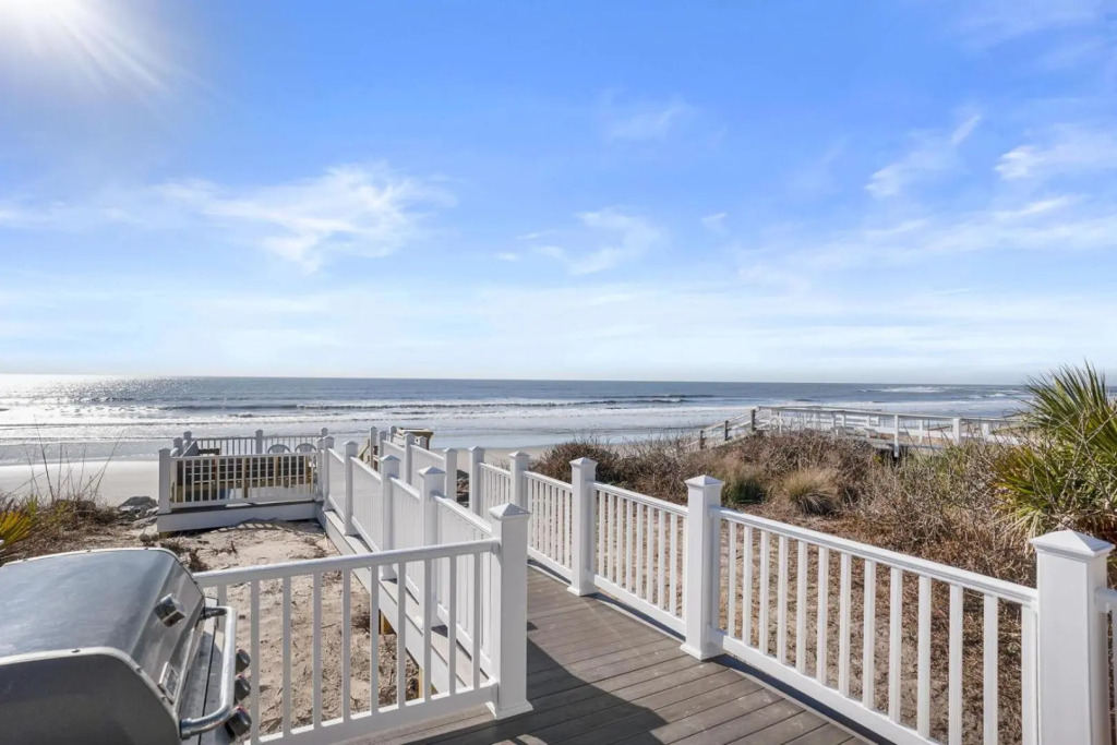 474 Tarpon Blvd
