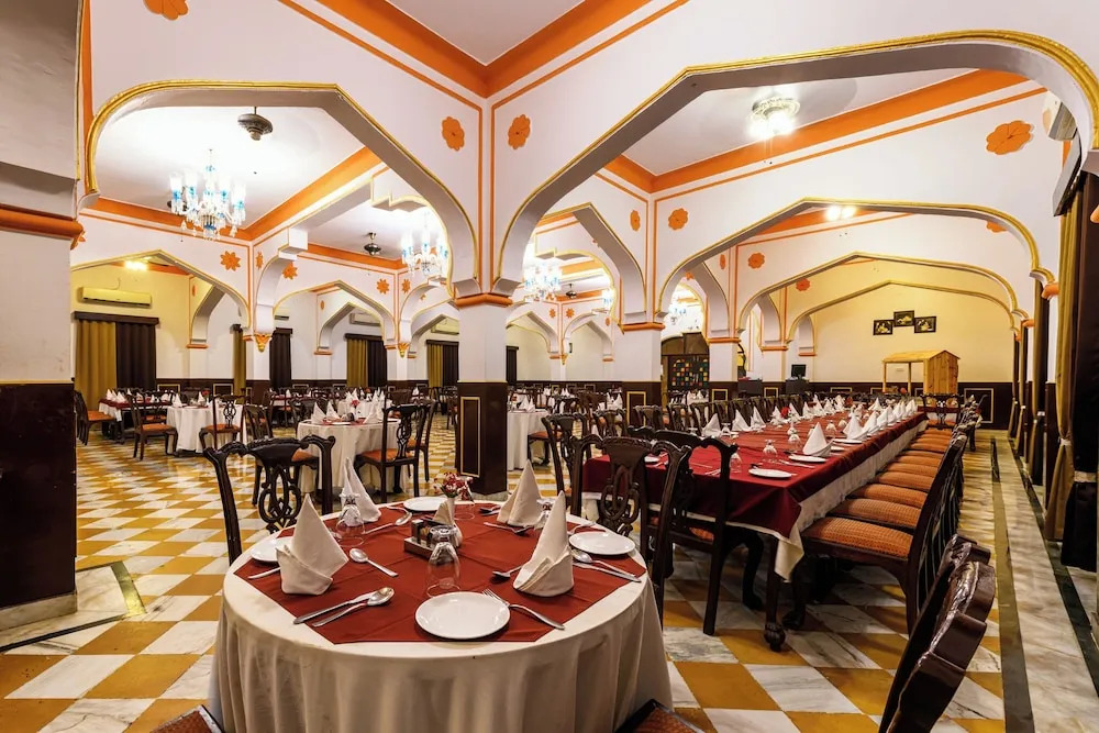 V Resorts Rajmahal Orchha