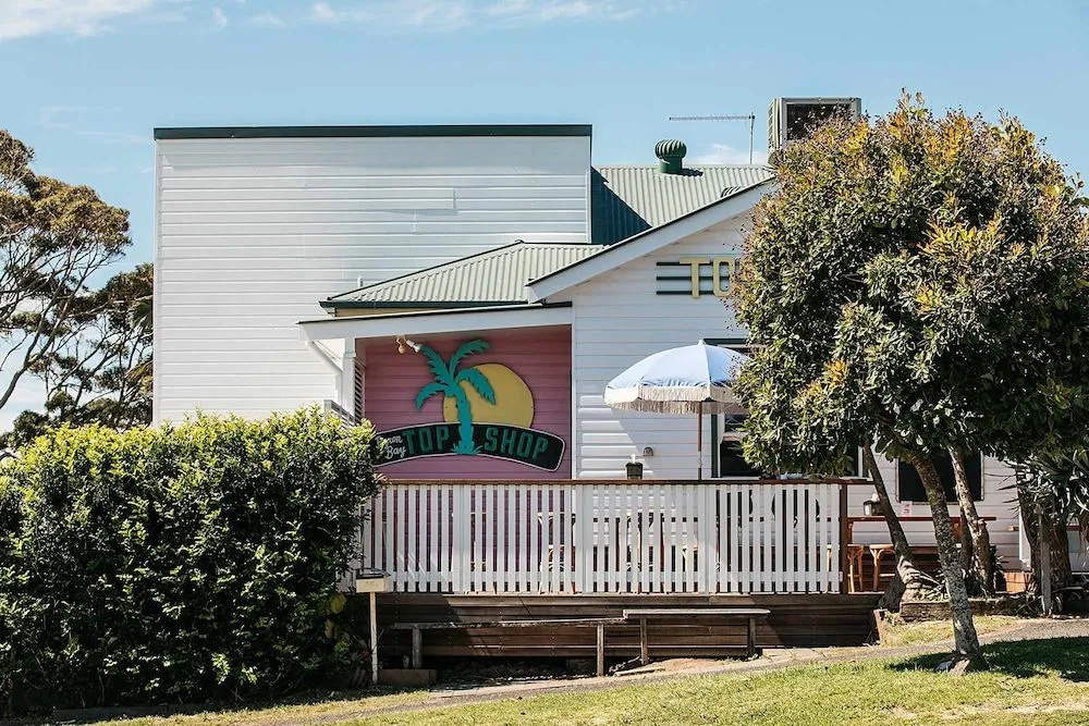 Cape Breeze - 5 BR home with headland views