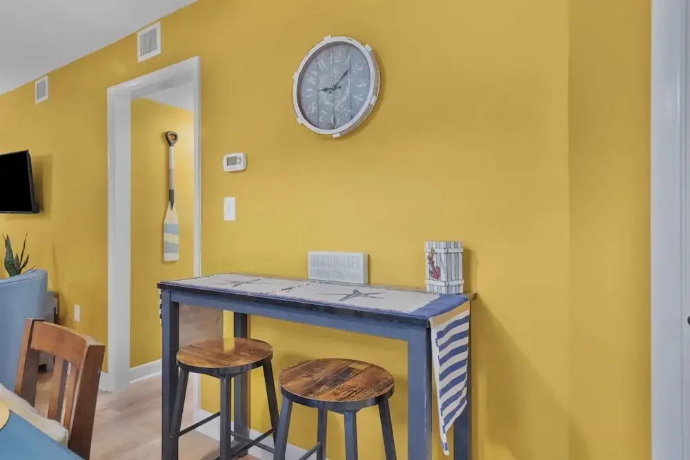 Beachy Vibe 2 BDR In Desirable HHI Resort!