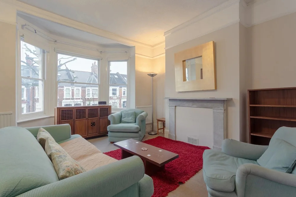 Lovely, Bright 3 Bed with Large Bedrooms