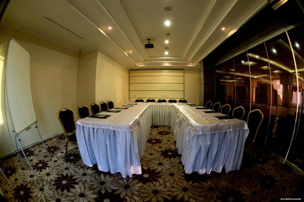 Ravanda Hotel