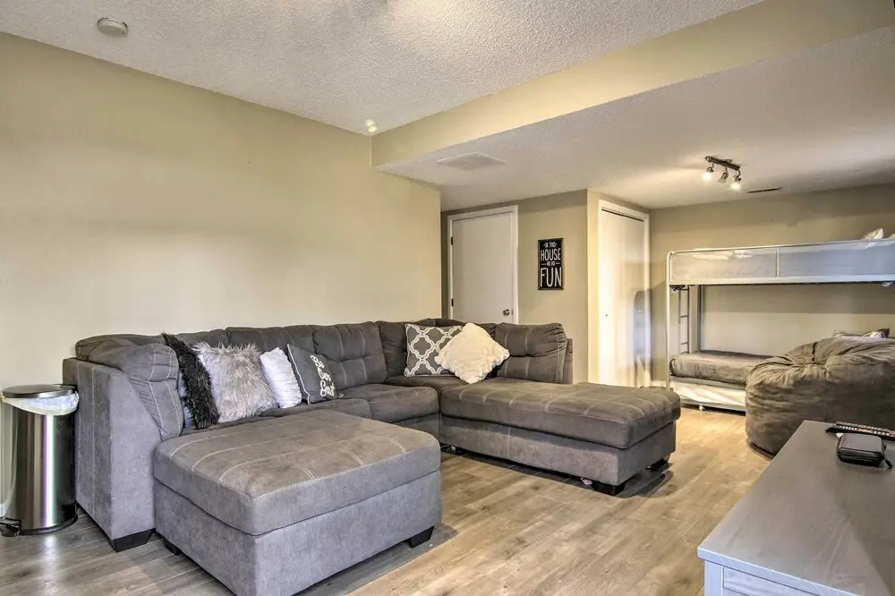 Manitou Springs Escape w/ A/C & Private Deck!
