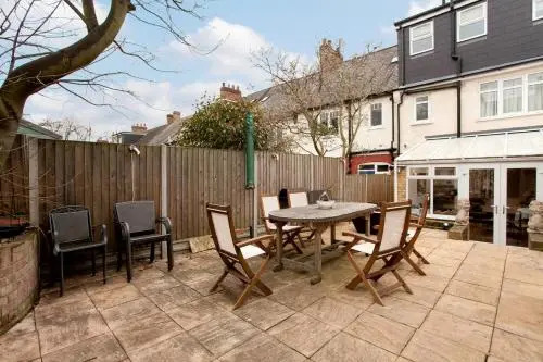 Edencourt Apartment