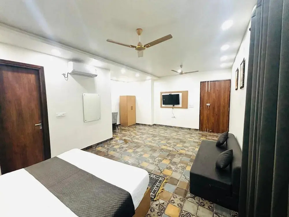 Nirvana inn