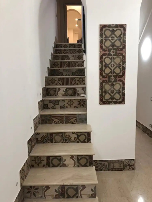 EXCLUSIVE HOME