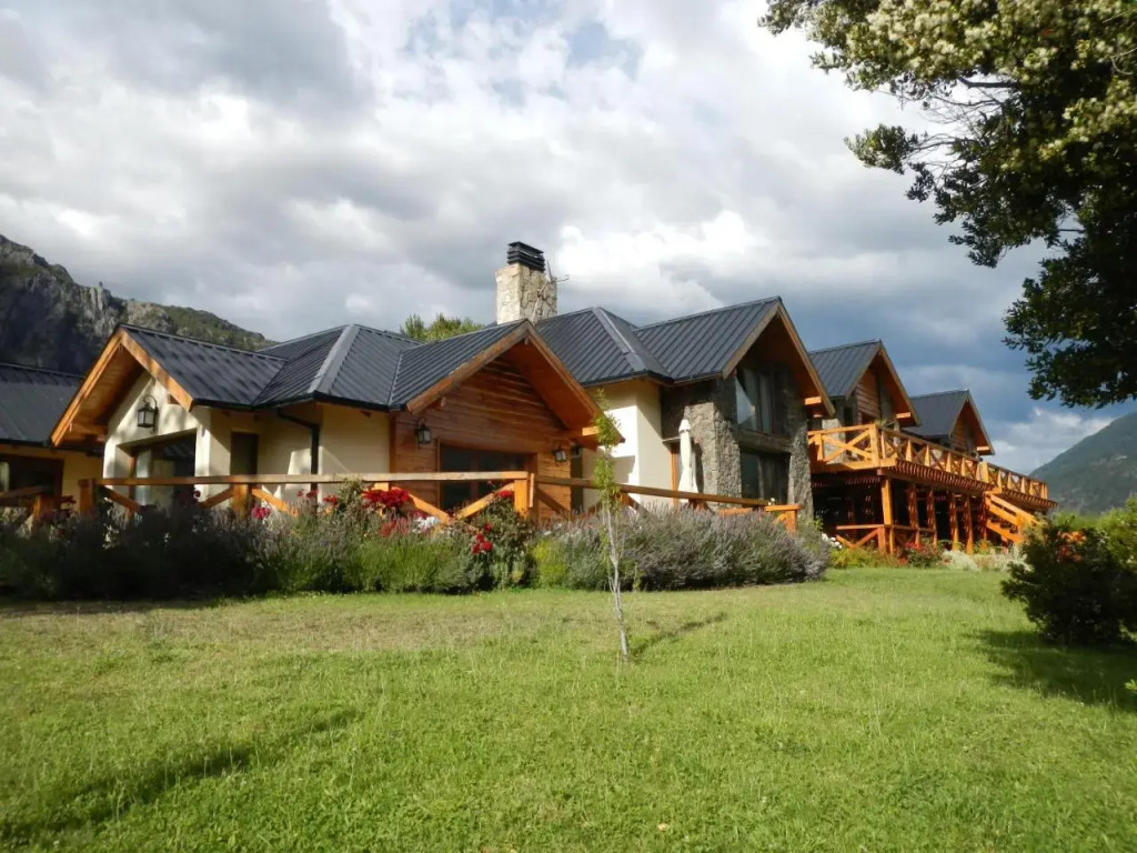 Sendero Lodge