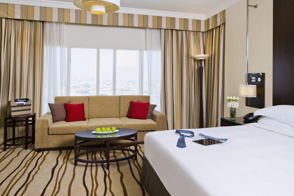 Отель Radisson Blu Barsha Heights