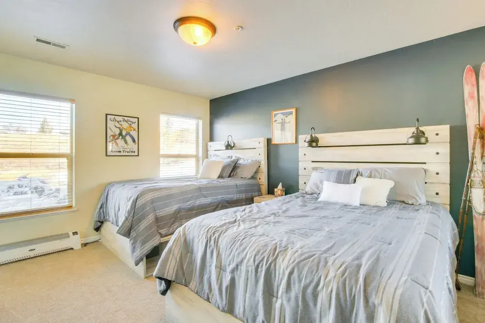 6 Mi to Powder Mtn w/ Shuttle: Cozy Eden Condo!