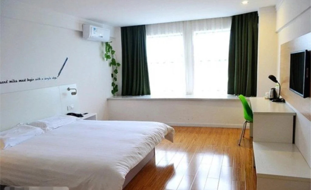 Motel Wuhan East Xihu Qixiong Road