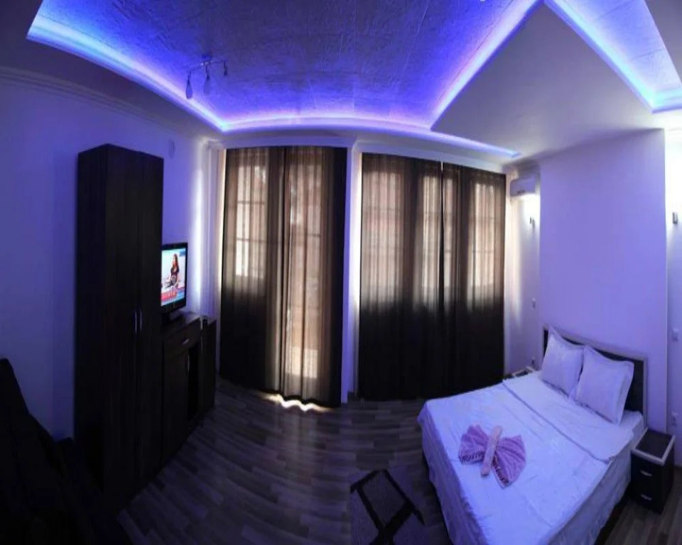 Hotel Venisi
