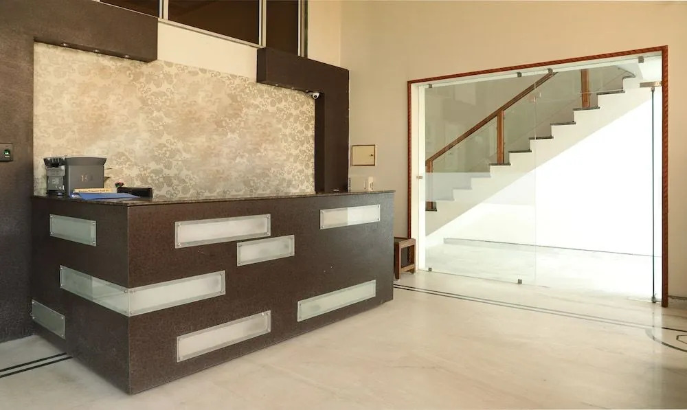 Hotel YKS