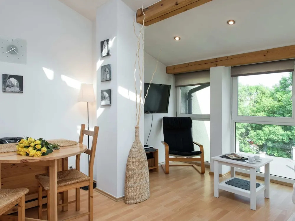 Modern and Cosy Apartment Near Krakow's Old Town