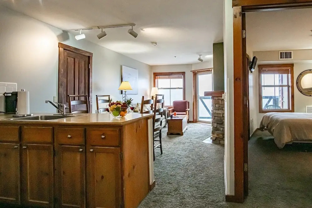 Rimfire 322-323: Combined 2 one Bedroom Units, Slopeside