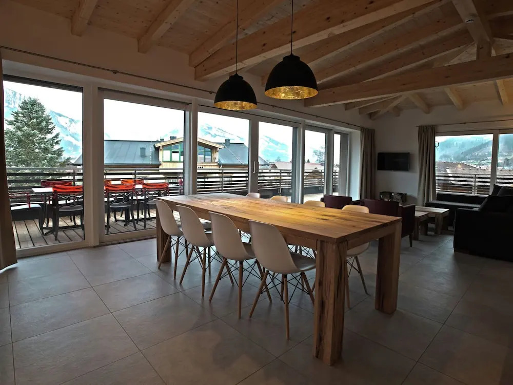 Penthouse Apartment Near Lake in Zell Em See