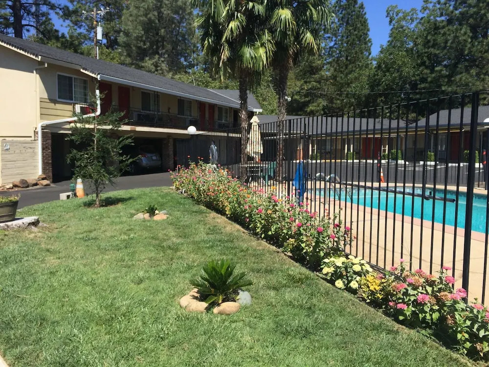 Paradise Inn