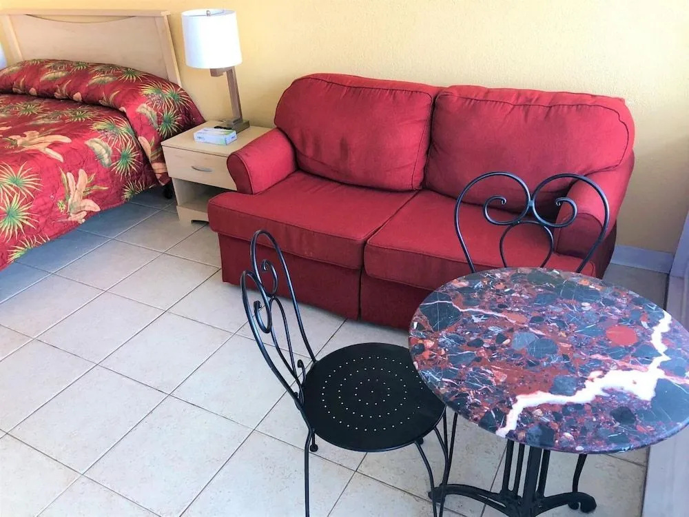 Isle of Capri Motel