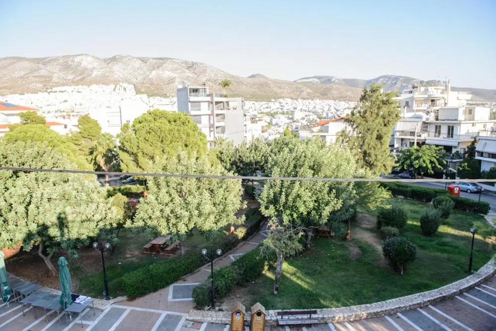 Beautiful House in Alimos near to the beach and metro