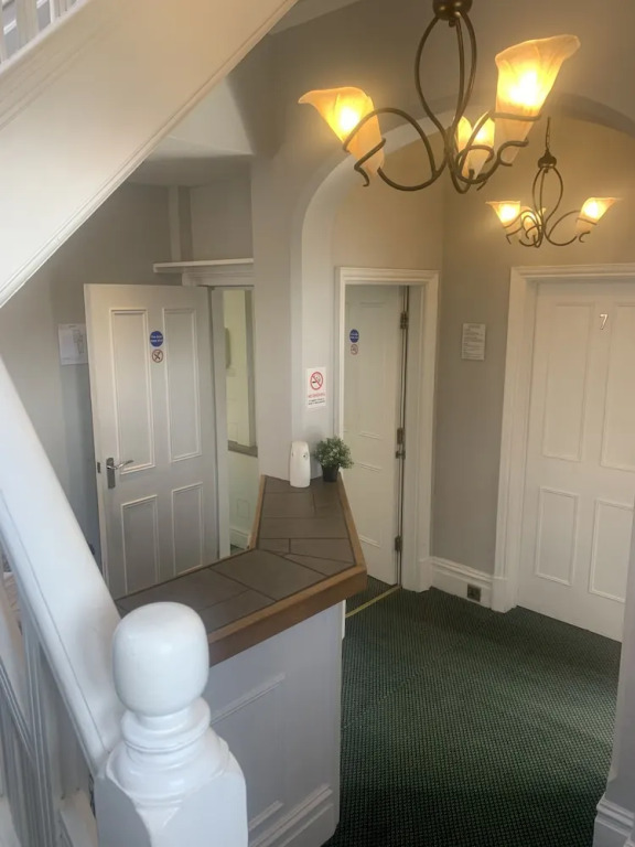 Victoria Lodge