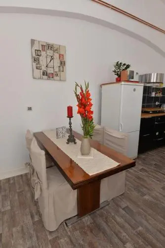 Olive Tree City Apartment