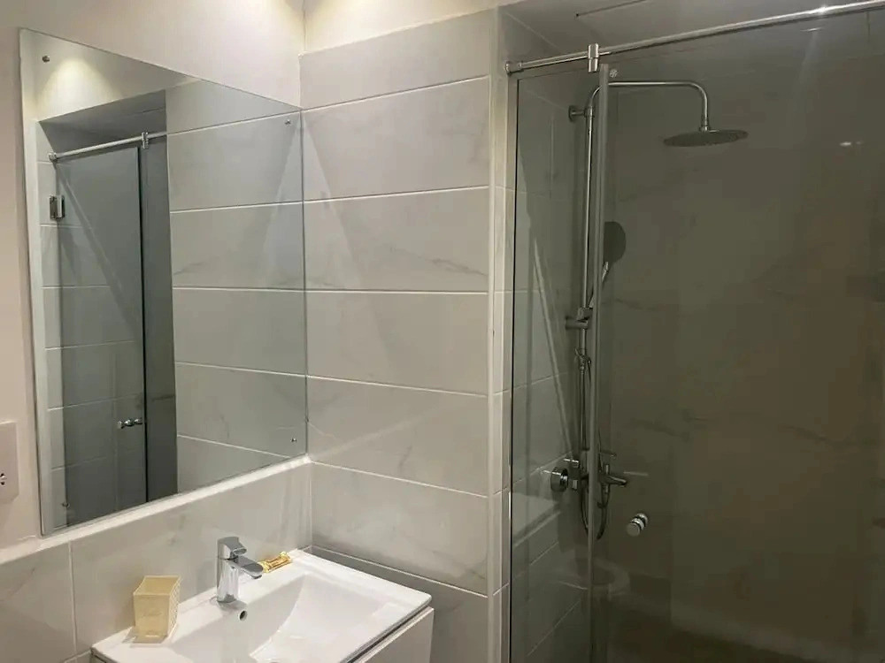 R&P Suites at Embassy Gardens