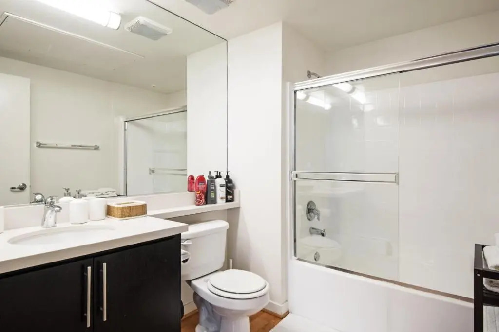 Modern Studio in Santa Monica