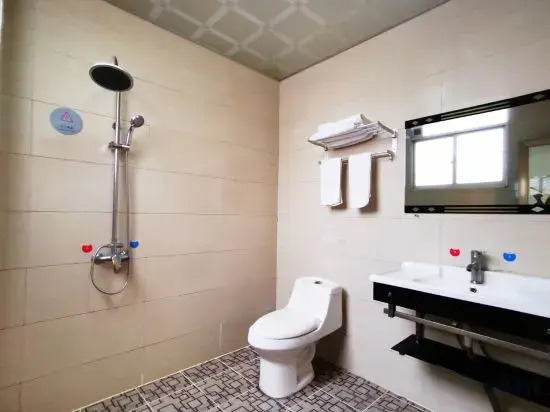Guilin Hongxuan Hotel (Huaniao Market University of Technology)