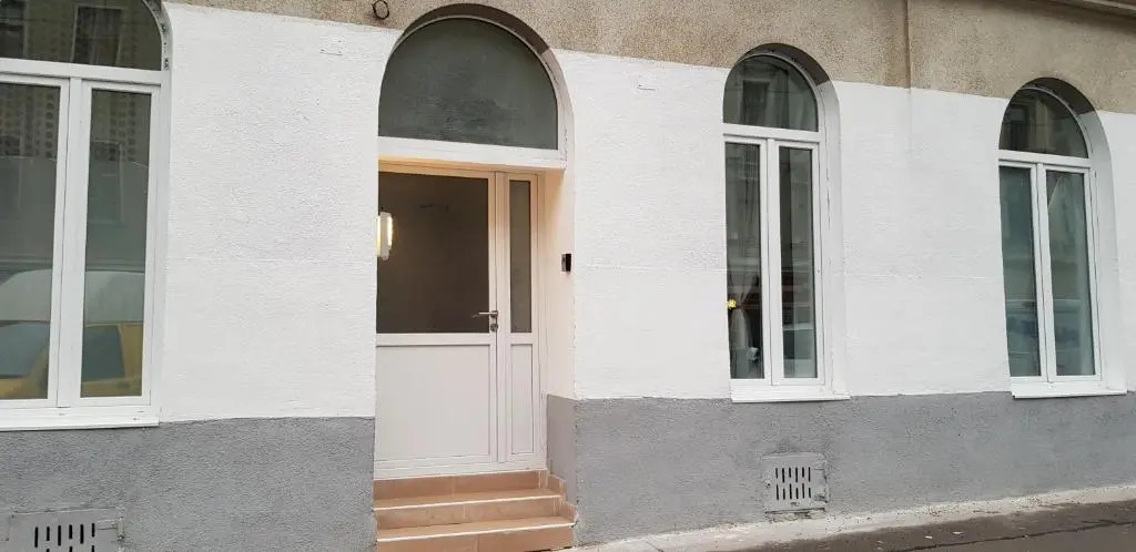 Sleek Studio Apt - Suitable for Longstays