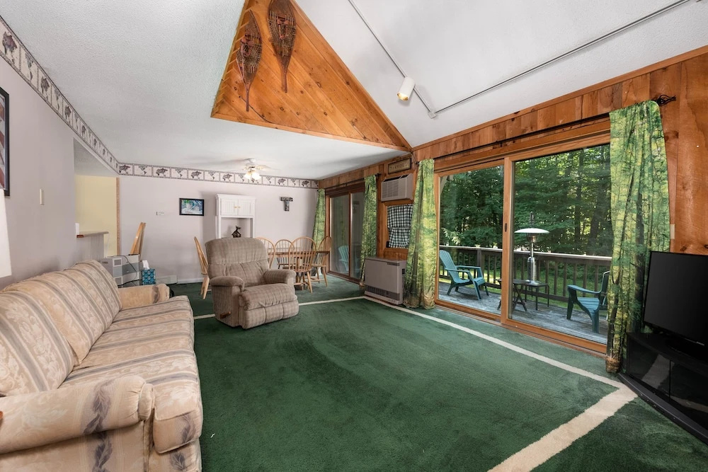 3 Day Covid Buffer! River Access. Near Conway Ge And Storyland. 3 Bedroom Condo