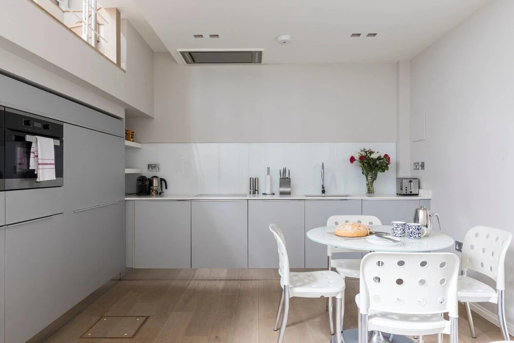 Central and Modern Split Level 2BR Covent Garden Apt