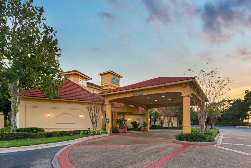 La Quinta by Wyndham USF