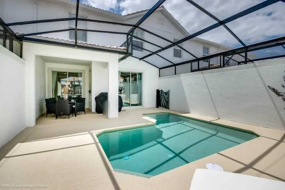 Gorgeous Townhome In Champion's Gate Near Disney! 4 Bedroom Townhouse by RedAwning