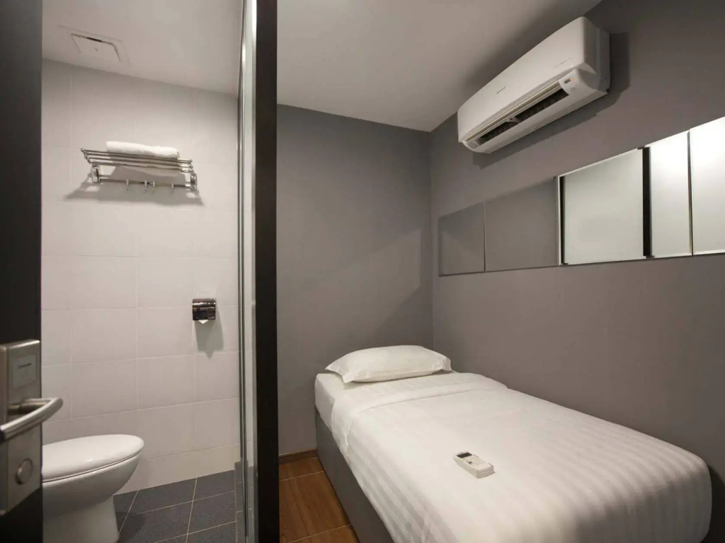 OYO 383 V3 Hotel Nusajaya