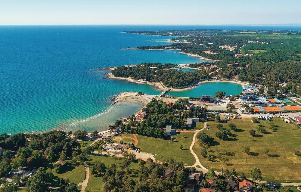 Beautiful Apartment in Umag With 3 Bedrooms and Wifi