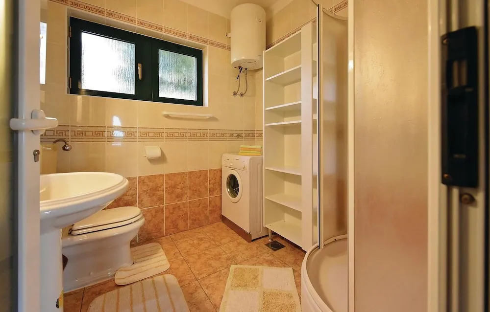 Awesome Home in Razanj With 5 Bedrooms and Outdoor Swimming Pool