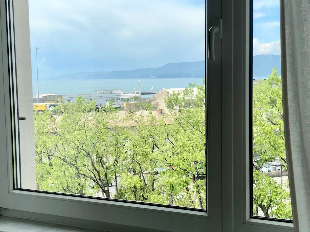TriesteVillas Sea View, Huge 2-floor, sleeps 9