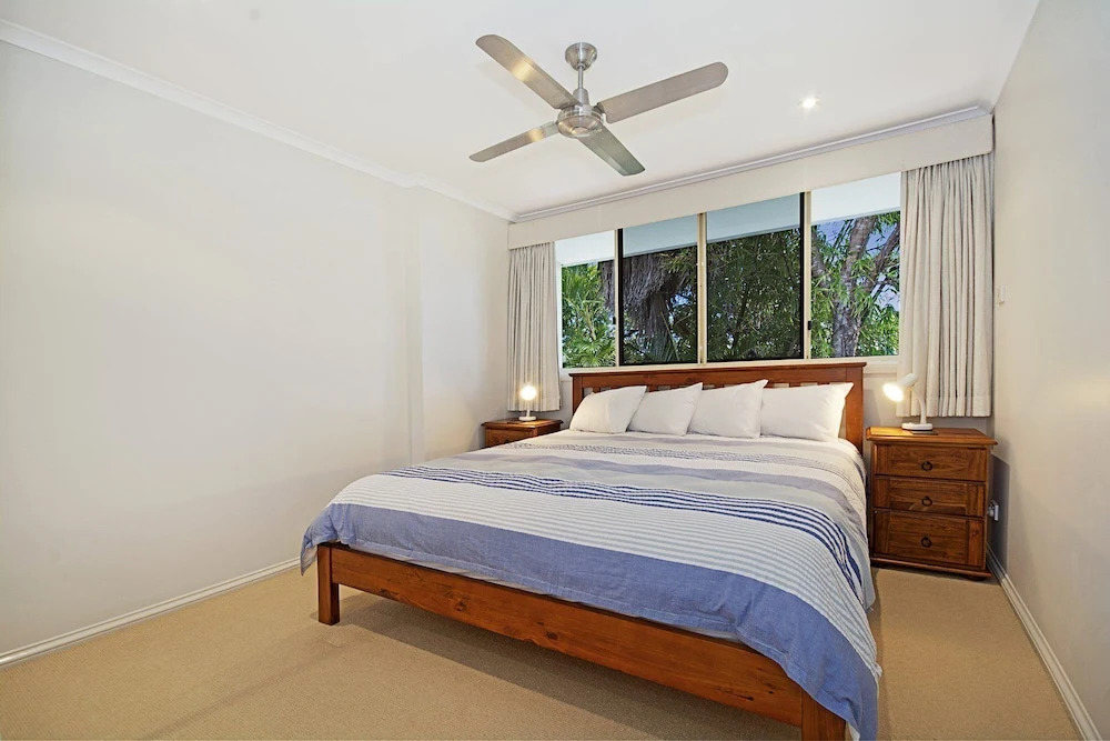 Tropical 5 bedroom family getaway in Noosa Heads