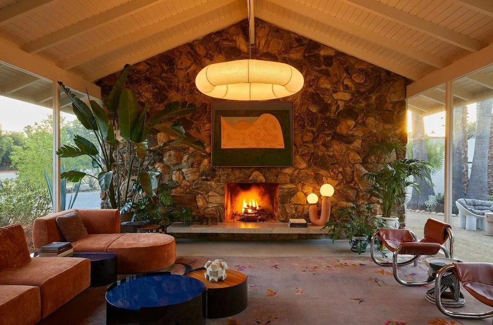The Capri Hotel