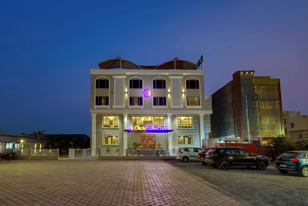 Click Collection Grand Gateway Varanasi