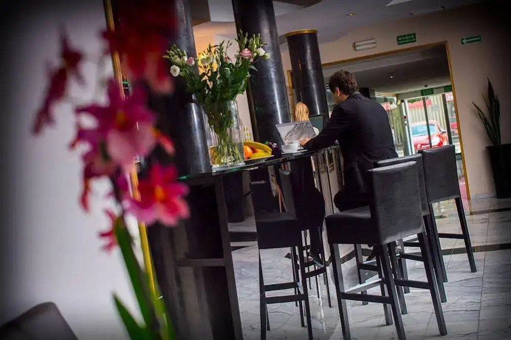 Hotel Sofia by The Railway Station Wroclaw