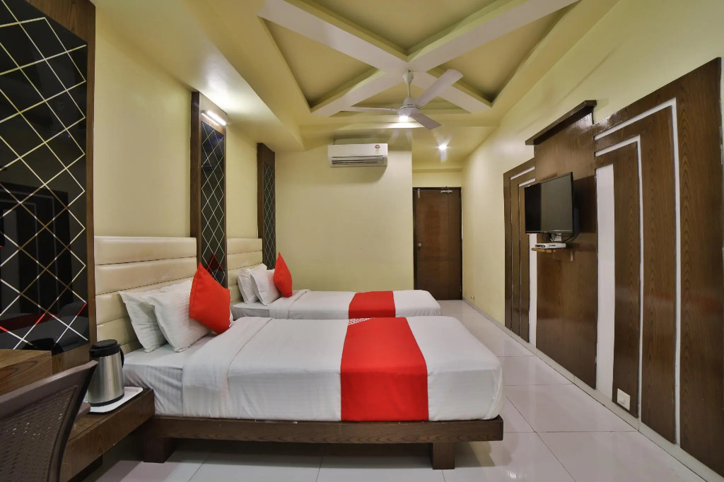 hotel kalash residency