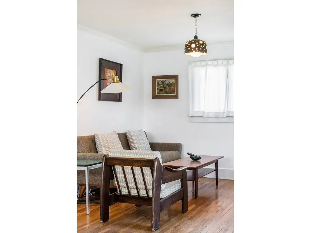 Charming 2 Bedroom Bungalow in Silver Lake