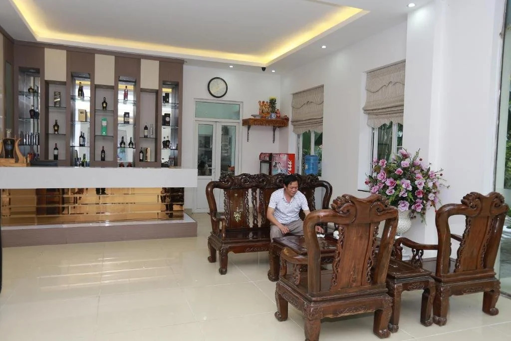 Central Phu Hung Hotel