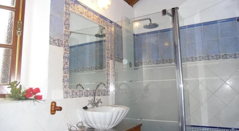 Finca El Picacho Apartments in the countryside 2 Km from the beach