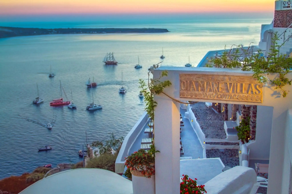 Oia Mare Villas