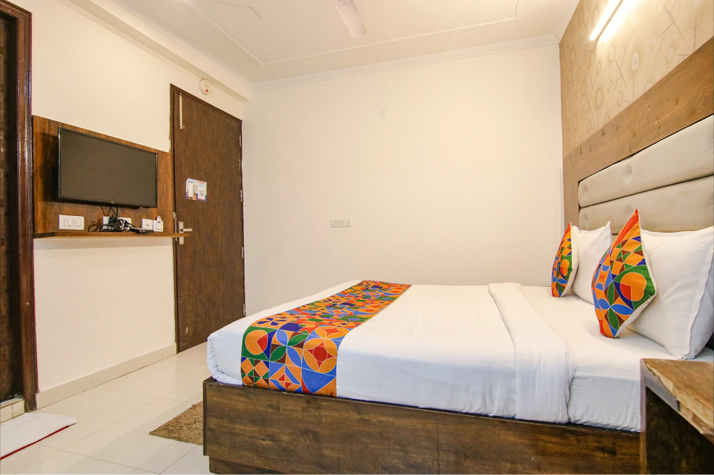 FabHotel Airport Avalon - Nr IGI Airport New Delhi